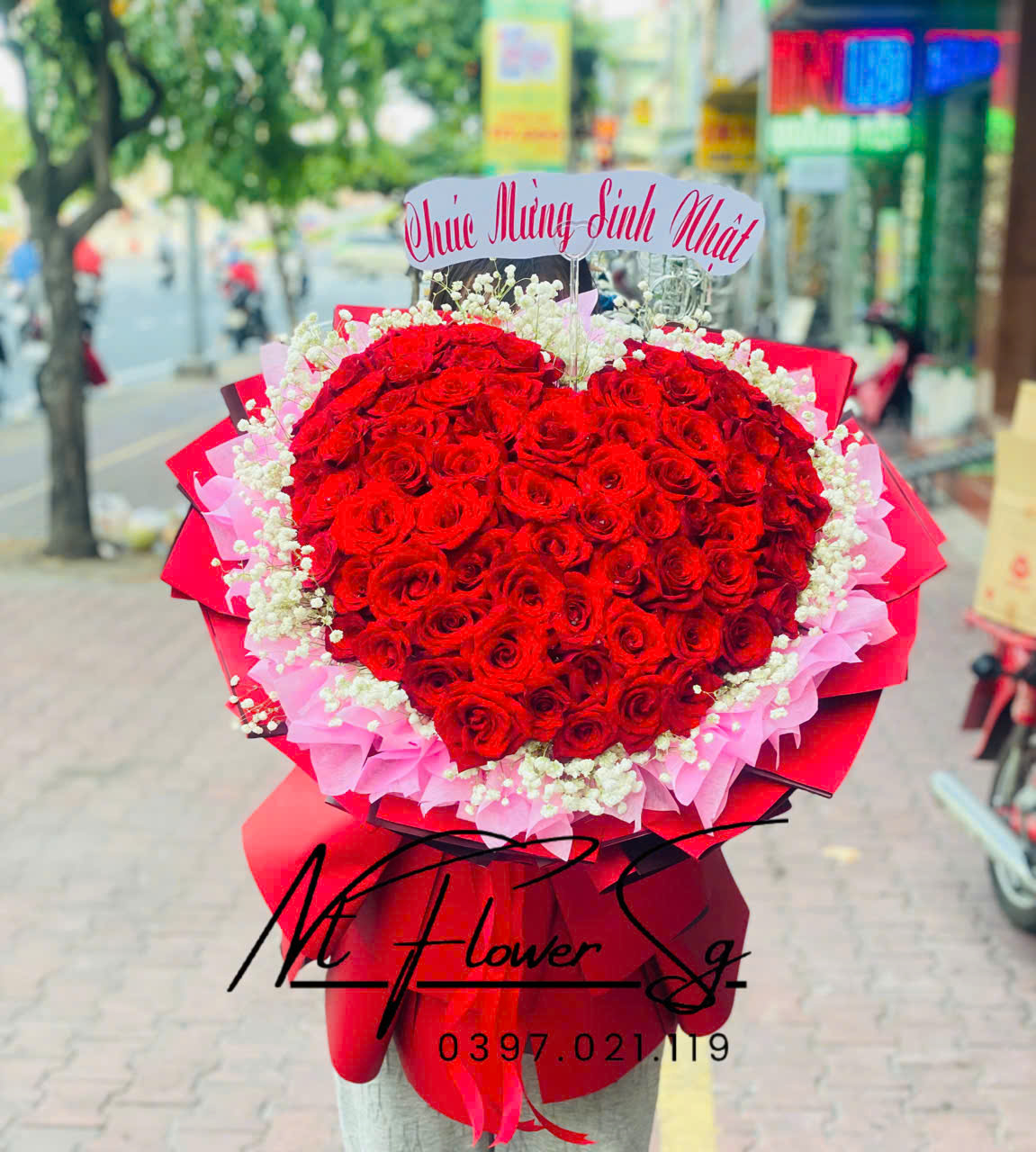 Trọn Vẹn Yêu Thương– phù hợp để tặng người yêu hoặc trong dịp kỷ niệm.