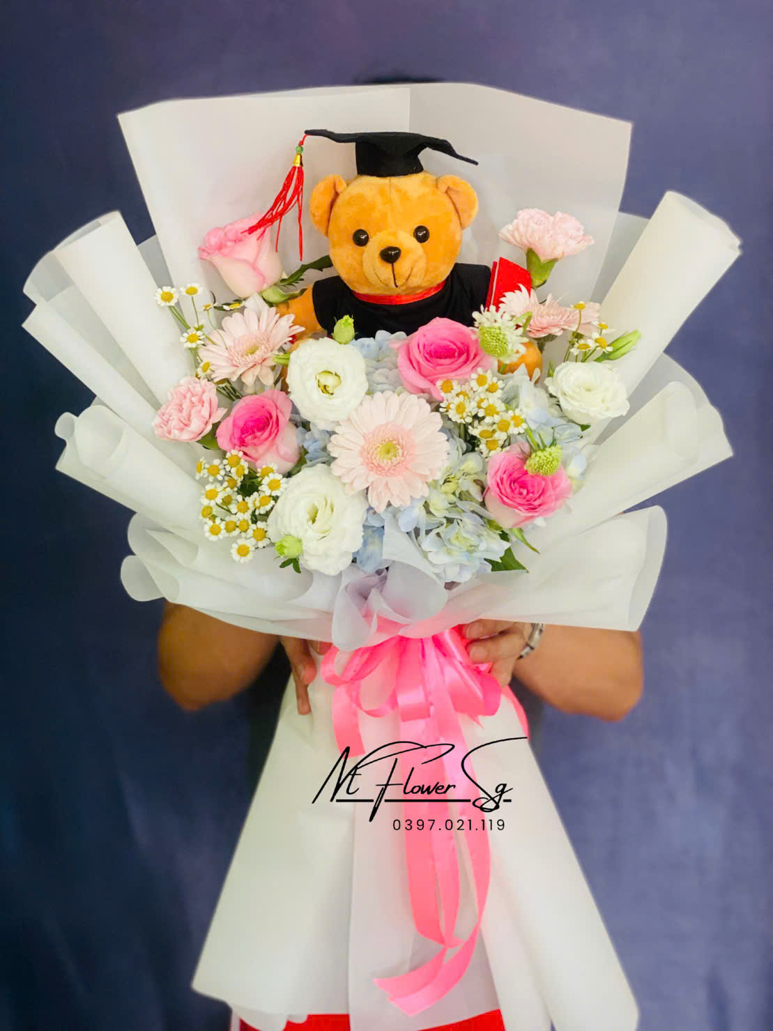 Bó Hoa Tốt Nghiệp – Lời Chúc Tương Lai Tươi Sáng Dành Cho Người Thân