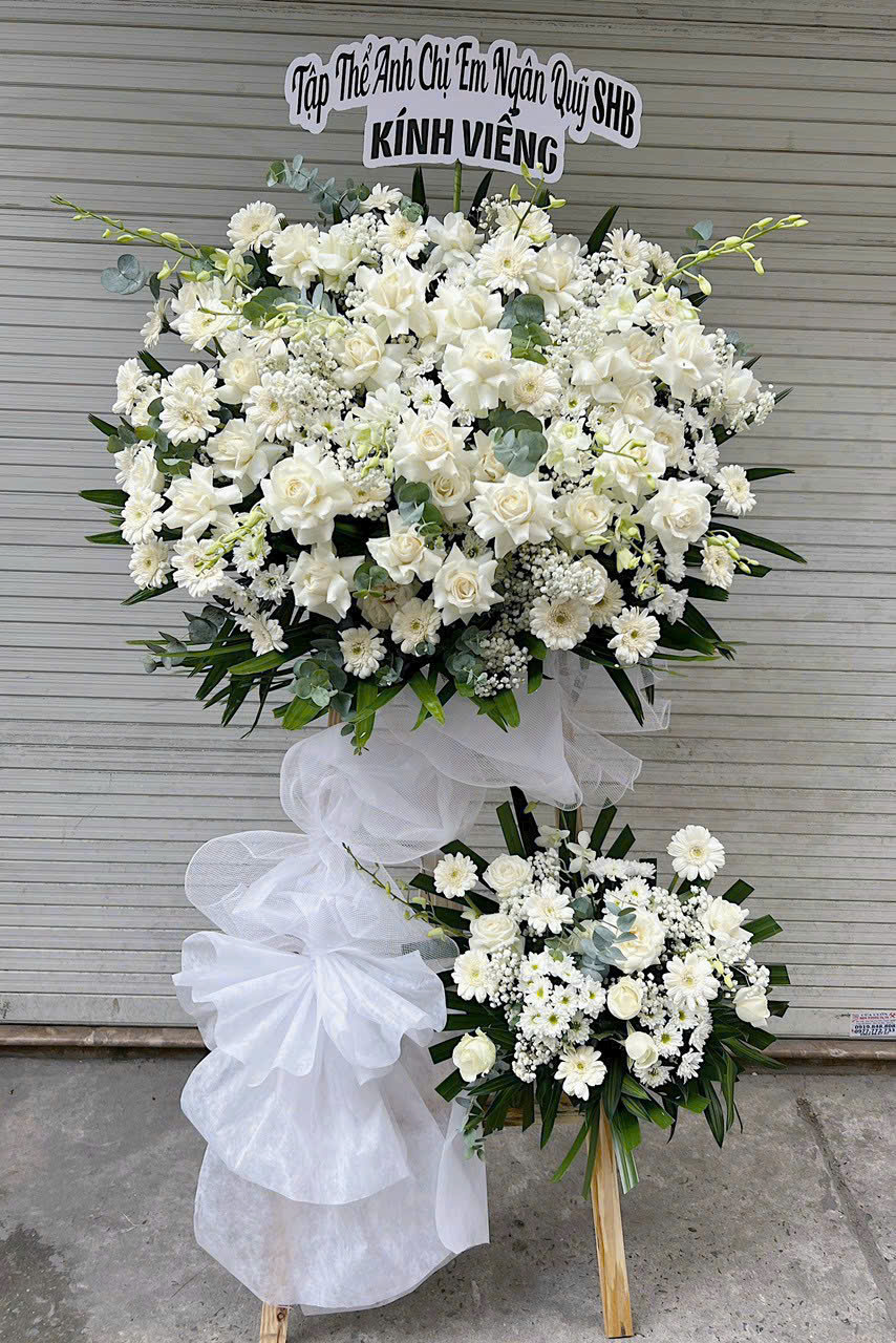 CÁCH GHI NỘI DUNG PHÙ HỢP VÀ Ý NGHĨA VÒNG HOA ĐÁM TANG?