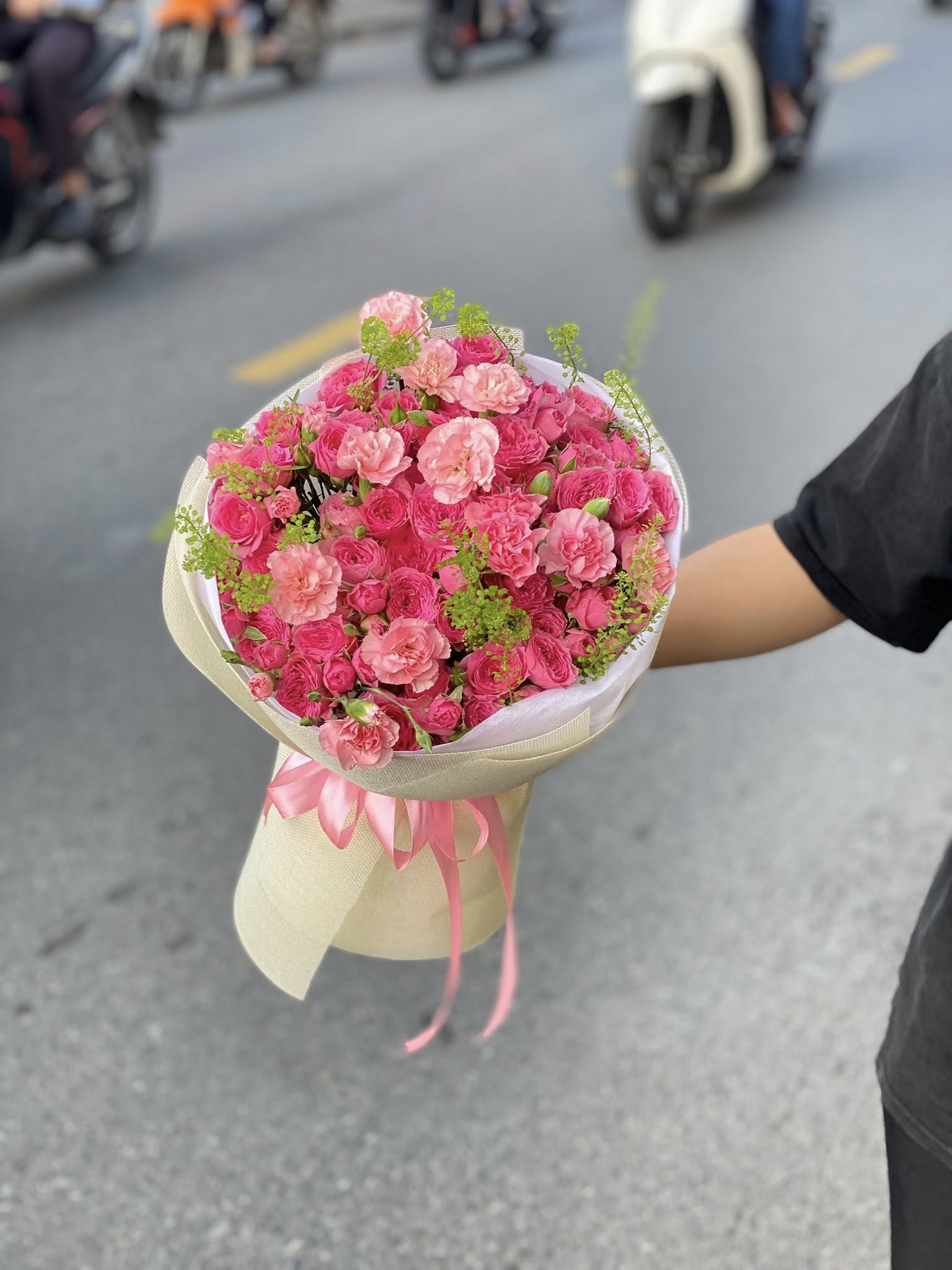 Giỏ hoa tươi 8/3 02